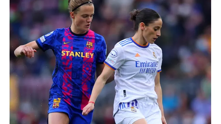 Irene Paredes of Barcelona and Esther Gonzalez of Real Madrid