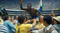 Edson Arantes Do Nascimento Pele of Brazil celebrates the victory after winnings the 1970 World Cup in Mexico match between Brazil and Italy at Estadio Azteca on 21 June in Città del Messico