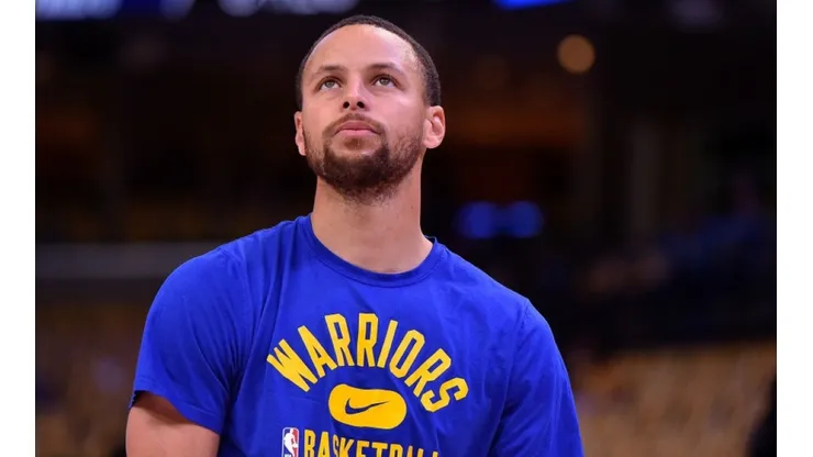 Curry during a game vs Grizzlies