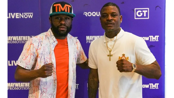 Floyd Mayweather Jr vs Don Moore