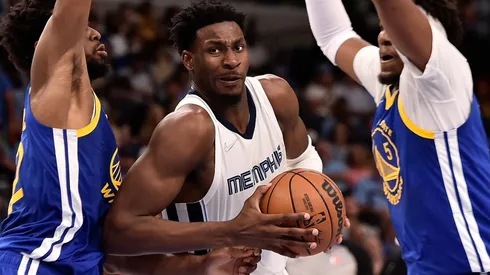 Jaren Jackson Jr. of the Memphis Grizzlies against Andrew Wiggins of the Golden State Warriors