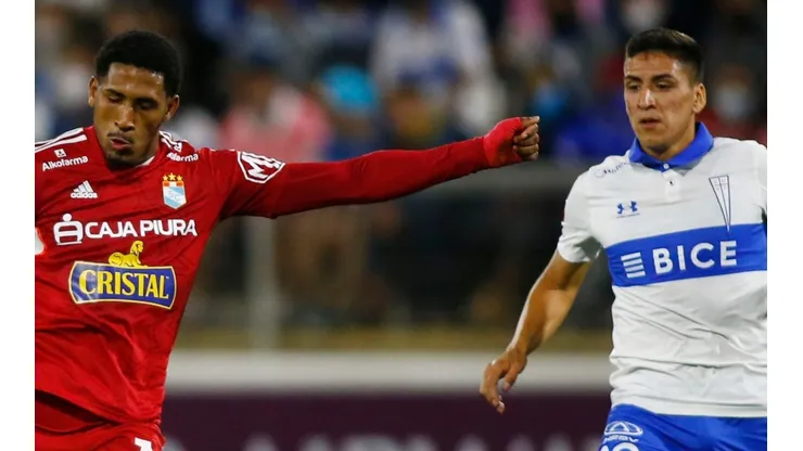 Jesus Castillo of Sporting Crsital and Marcelino Nunez of Universidad Catolica