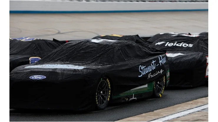 NASCAR Cup Series DuraMAX Drydene 400 suspended