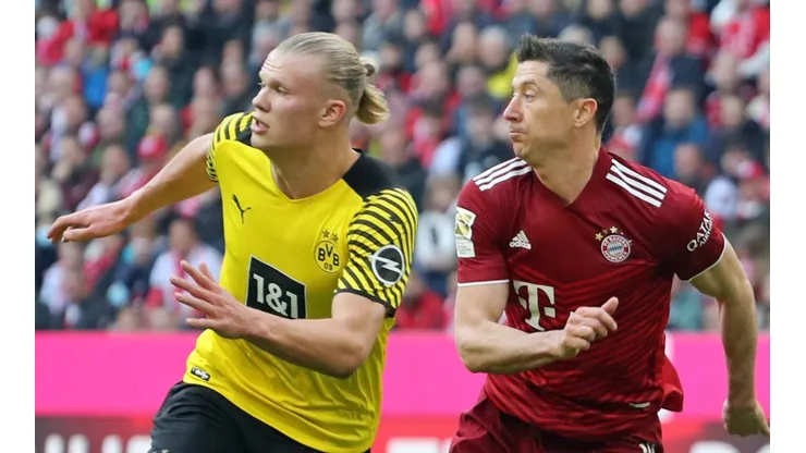 Robert Lewandowski of Bayern Muenchen and Erling Haaland of Borussia Dortmund