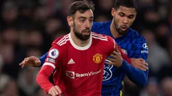 Bruno Fernandes of Manchester United and Ruben Loftus-Cheek of Chelsea