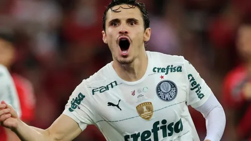 Raphael Veiga of Palmeiras celebrates after scoring the second goal of his team via penalty during a match