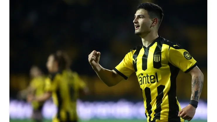 Agustin Alvarez of Peñarol celebrates after scoring the first goal of his team during a semi final