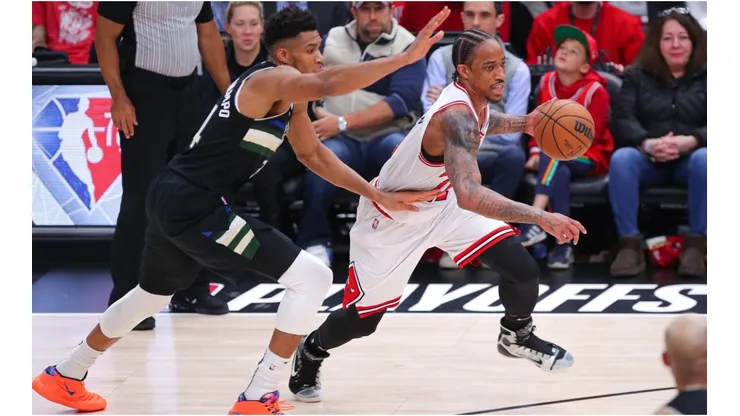 Milwaukee Bucks forward Giannis Antetokounmpo and Chicago Bulls forward DeMar DeRozan