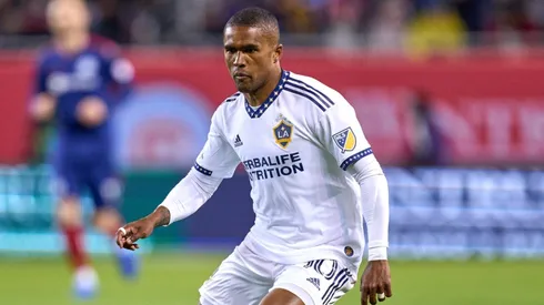 Los Angeles Galaxy forward Douglas Costa (10)