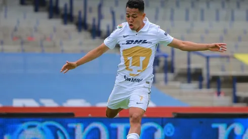 Sebastián Saucedo #07 of Pumas controls the ball during a Pumas UNAM match