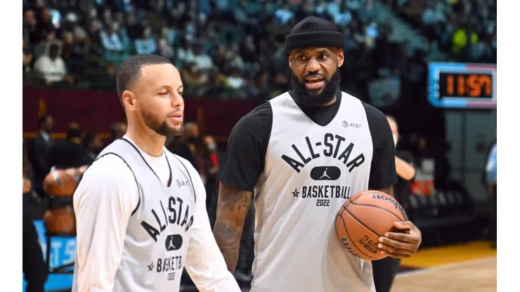 Stephen Curry and LeBron James