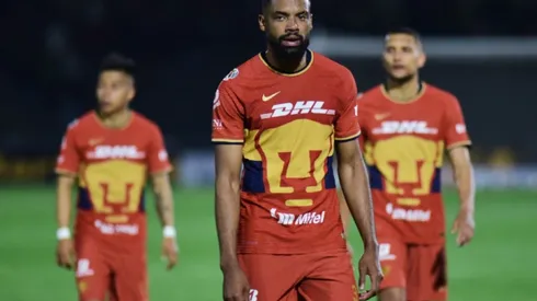 Diogo and his teammates of Pumas UNAM