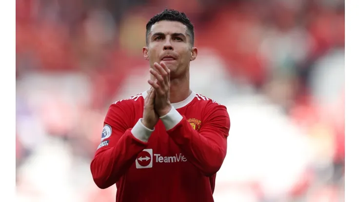 Cristiano Ronaldo of Manchester United applauds the fans
