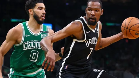 Jayson Tatum guarding Kevin Durant