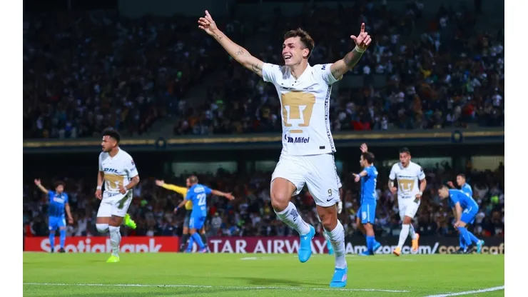 Juan Dinenno of Pumas UNAM celebrates after scoring