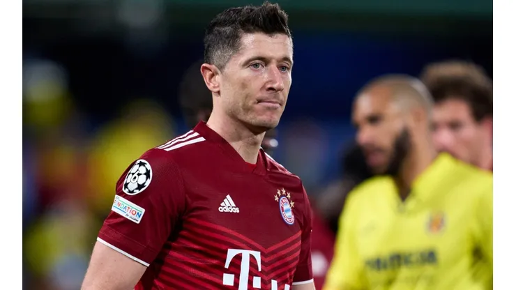 Robert Lewandowski of FC Bayern München looks on during the Leg One match against Villarreal CF.