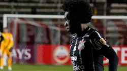 William during the game between Corinthians and Always Ready