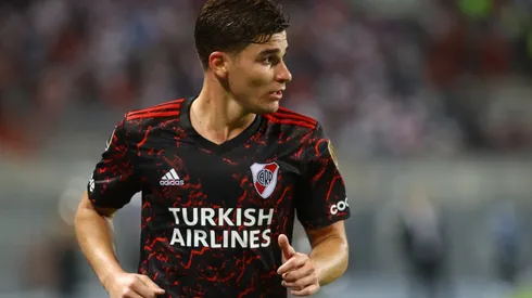 Julián Álvarez during the match between River Plate and Alianza Lima