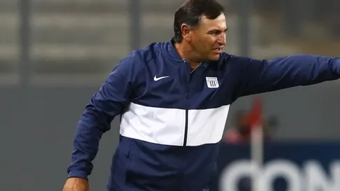 Head coach Bustos of Alianza Lima