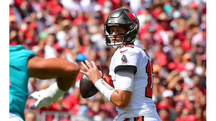 Tom Brady in action against the Dolphins in 2021.