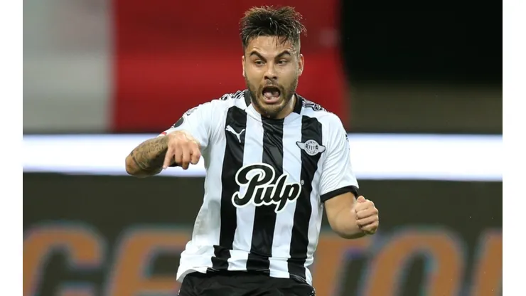 Héctor Villalba of Libertad