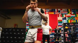 Canelo Alvarez is giving everything of him to be able to defeat Dmitry Bivol