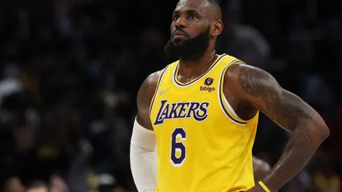 LeBron James and the Lakers are in a tough spot ahead of the 2021-22 NBA regular season finale.