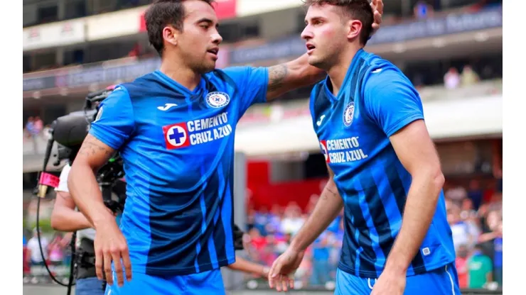 Adrian Aldrete (left) and Santiago Gimenez of Cruz Azul