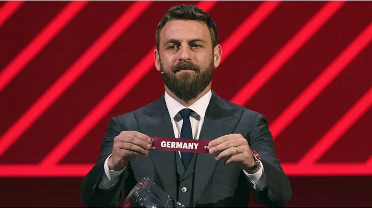 Italian legend Daniele De Rossi picks out Germany during the preliminary draw of the 2022 World Cup in 2020.