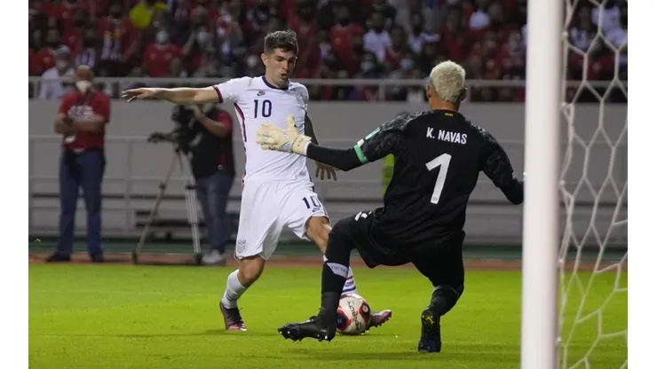 Christian Pulisic #10 of the United States