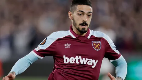 West Ham star Manuel Lanzini survived a dramatic car crash.