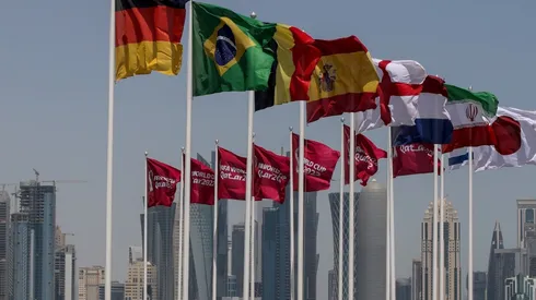 The qualified teams to Qatar 2022 await to those who are in their way to get the last spots