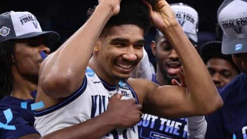 Jermaine Samuels of Villanova with his teammates after winning the Elite Eight (Futbolsites)