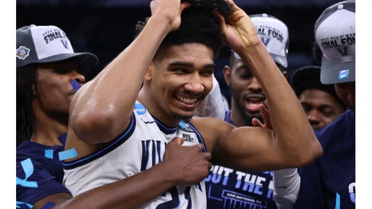 Jermaine Samuels of Villanova with his teammates after winning the Elite Eight (Futbolsites)