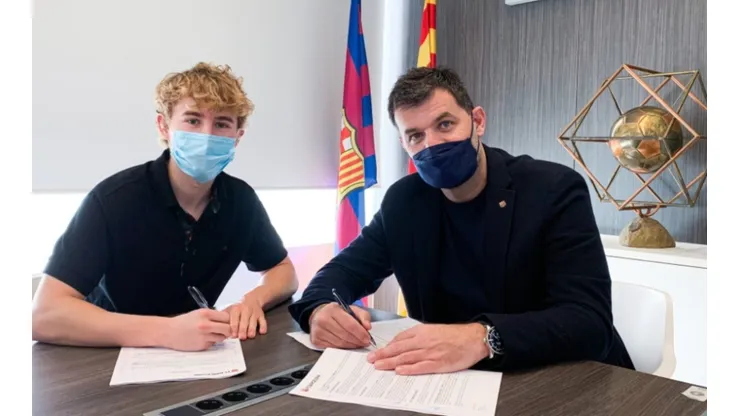 Adrian Simon Gill signs three year deal