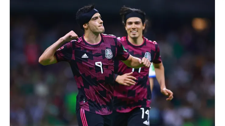 Raul Jimenez celebrates his goal for Mexico vs. El Salvador.
