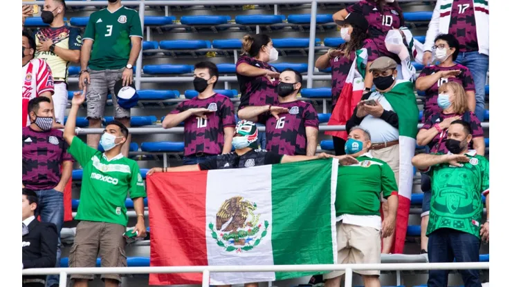 Mexican Fans supporting their National Team