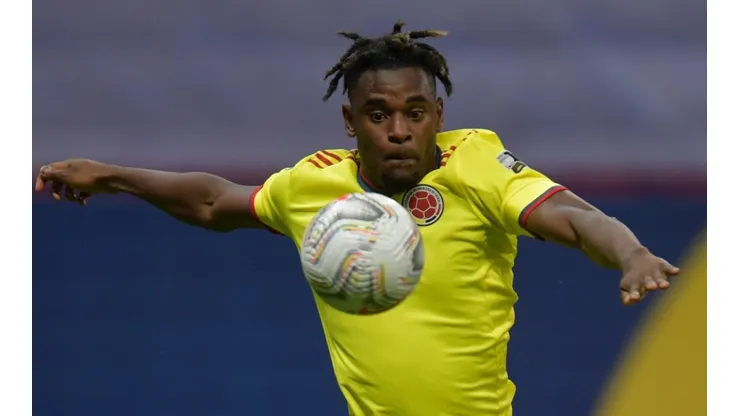 Why is Duvan Zapata not playing for Colombia in last 2022 World Cup Qualifiers games?