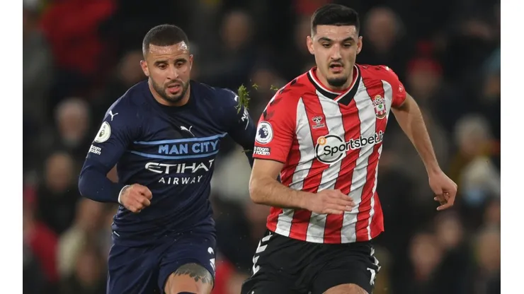 Kyle Walker of Manchester City and Armando Broja of Southampton