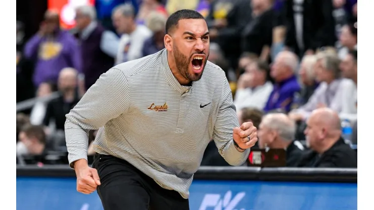 Head coach Drew Valentine of Loyola-Chicago
