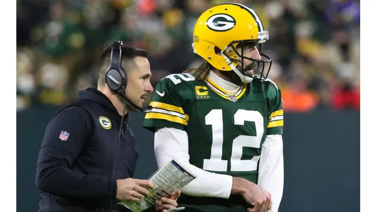 Matt LaFleur (left) and Aaron Rodgers.