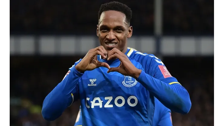 Yerry Mina celebrating a goal for Everton.