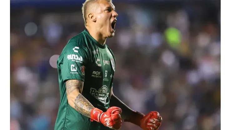 Washington Aguerre of Queretaro