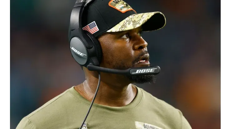 Coach staff Brian Flores of Steelers