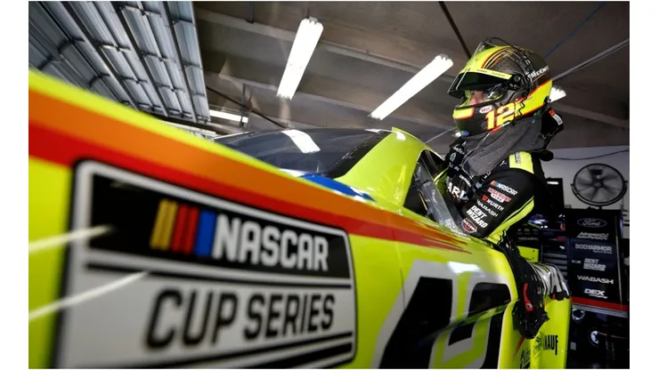 Ryan Blaney, driver of the #12 Menards/Blue DEF/PEAK Ford