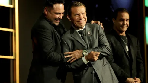 Oscar de la Hoya and Julio Cesar Chavez were rivals during their boxing career