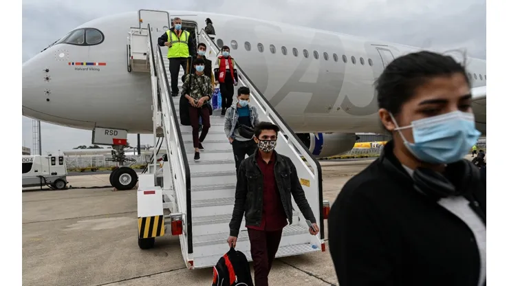 Passengers arriving to their destiny during the Covid-19 era
