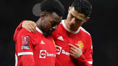 Cristiano Ronaldo (right) and Anthony Elanga (left) of Manchester United