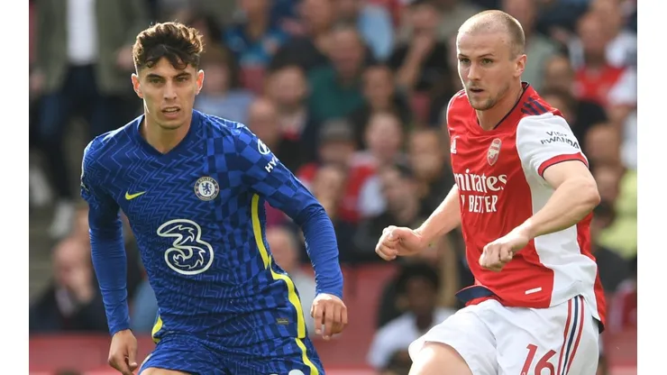 Rob Holding of Arsenal (left) and Kai Havertz of Chelsea (left) in 2021
