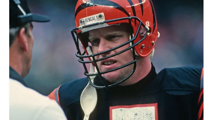 Quarterback Boomer Esiason of the Bengals at the Super Bowl XXIII against the 49ers (Futbolsites)